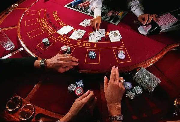Antarmuka unggah dokumen KYC di aplikasi idnpoker yang user-friendly